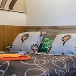 Sezamek Blisko Szlakow I Centrum Rum i privatbostad
